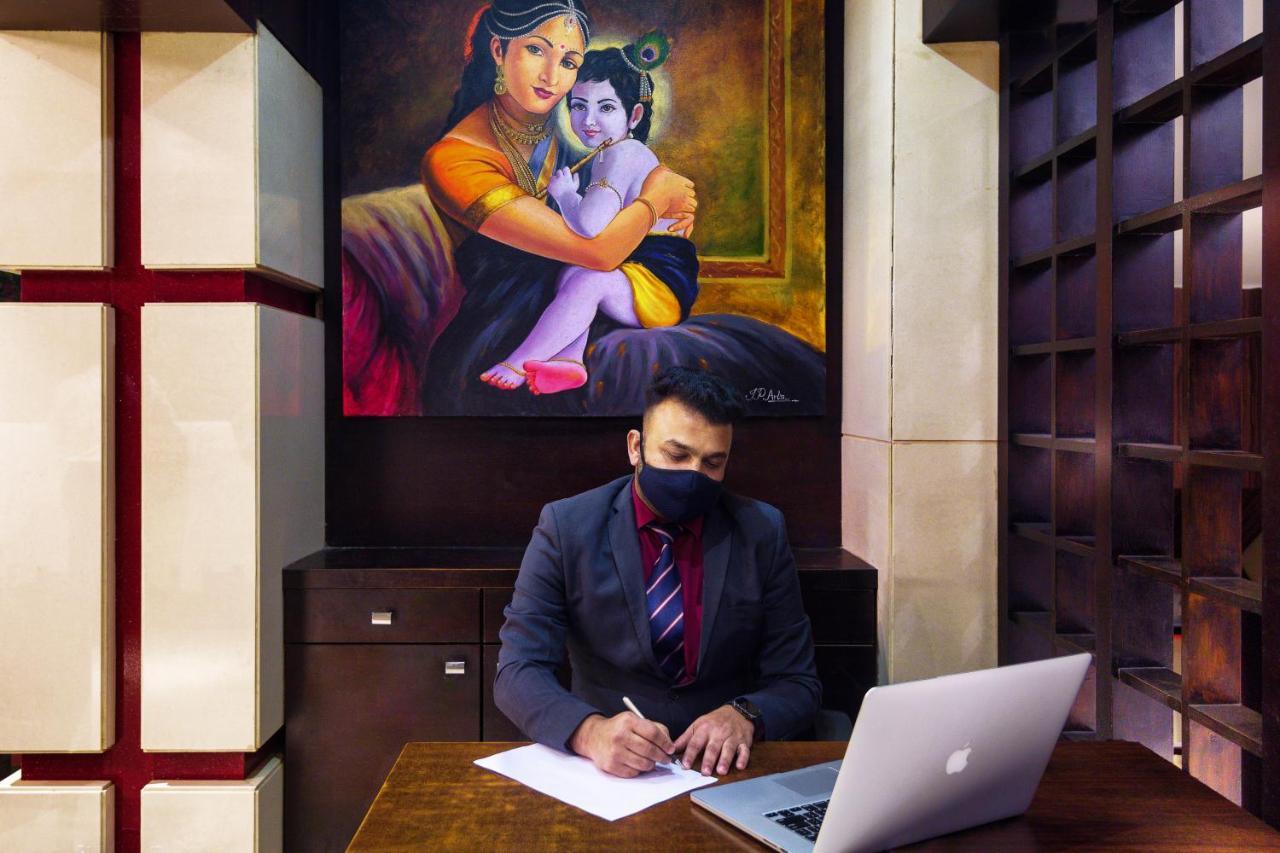 Arnna Hotel - Goregaon Mumbai Bagian luar foto