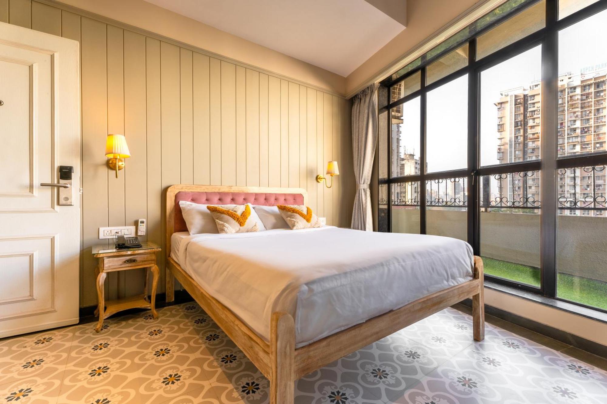 Arnna Hotel - Goregaon Mumbai Bagian luar foto