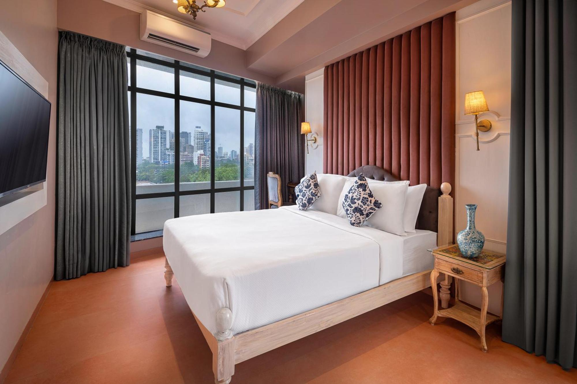 Arnna Hotel - Goregaon Mumbai Bagian luar foto